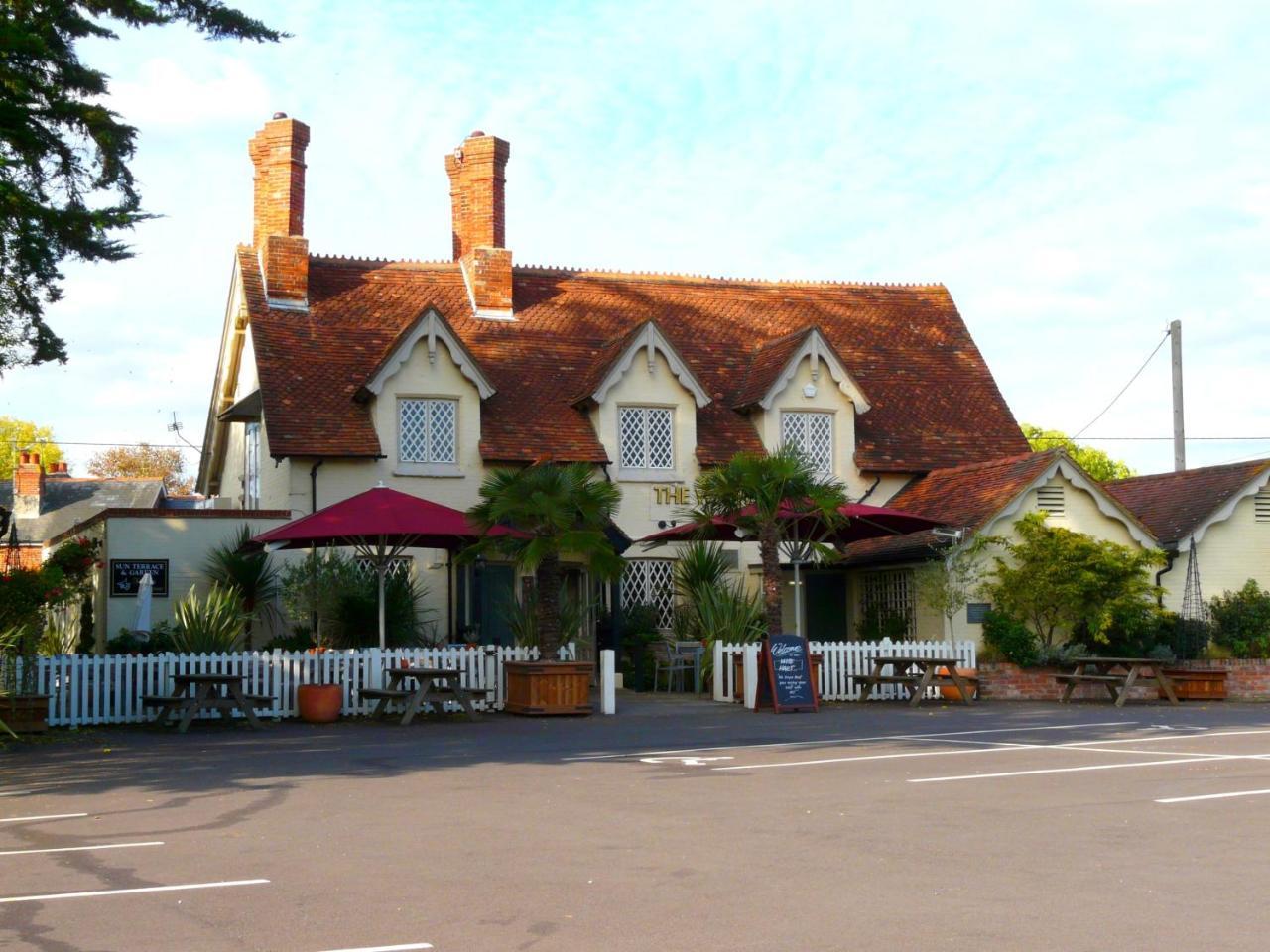 Twin Oaks Guest House Cadnam Exterior foto